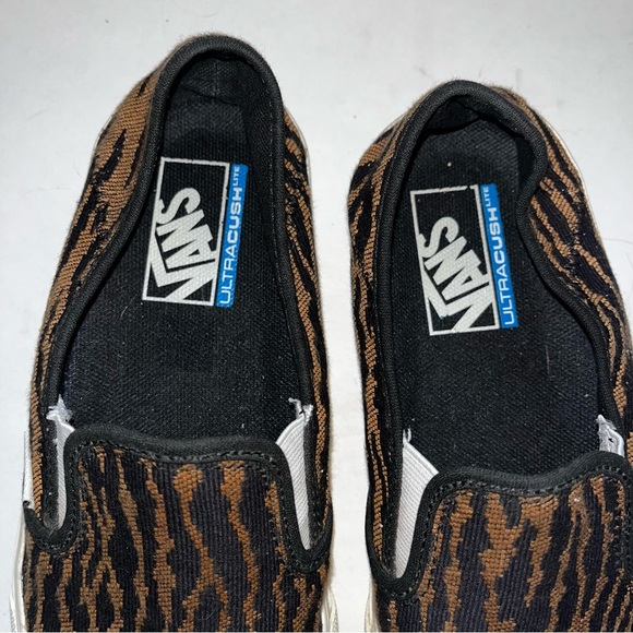 Van's Tiger Animal Stripes Woven Slip-On Shoes Brown and Black Women's Size 8 - Picture 3 of 10